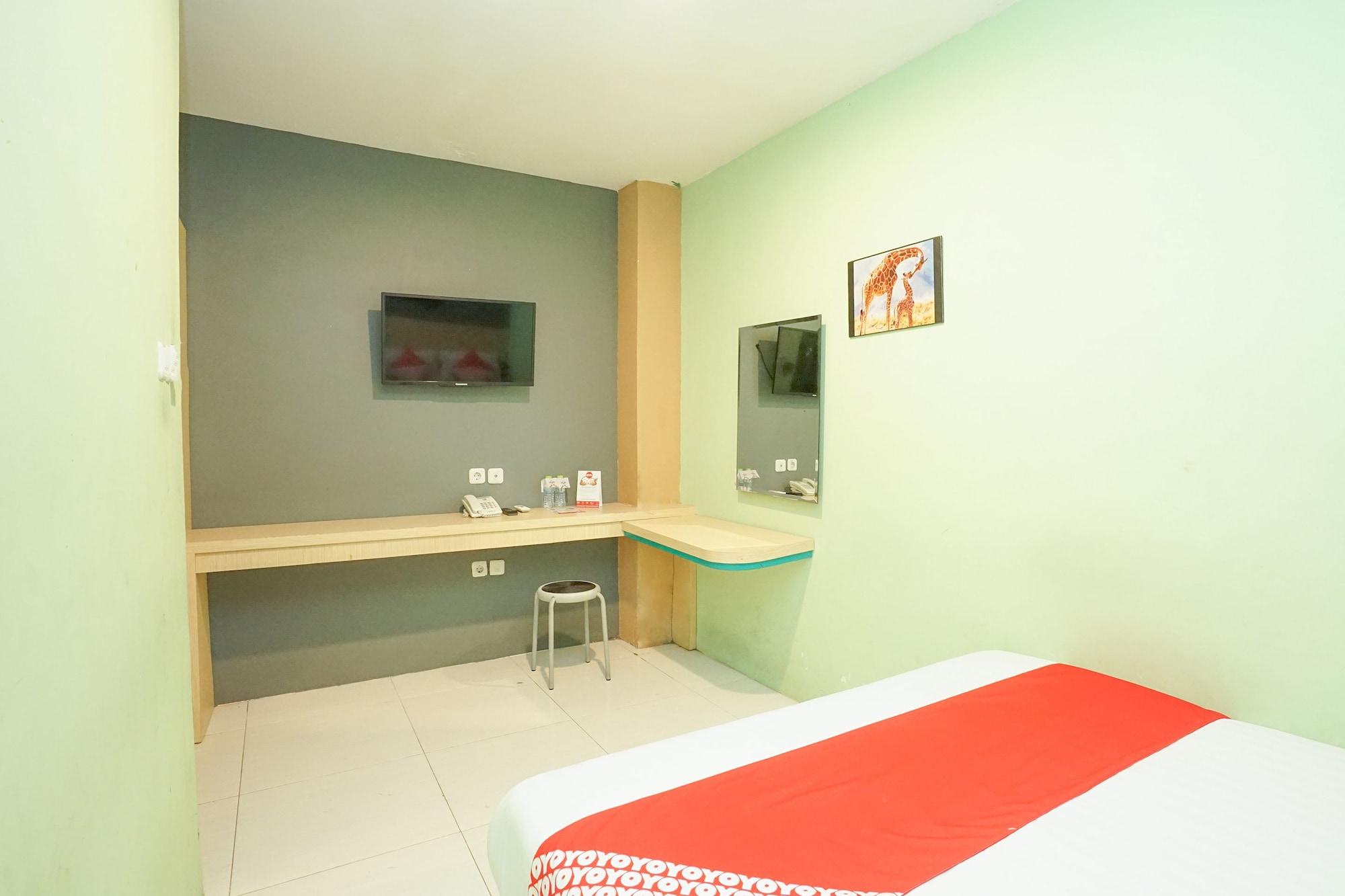 Oyo 277 Rukotel Near Rsu Adi Husada Undaan Kota สุราบายา ภายนอก รูปภาพ