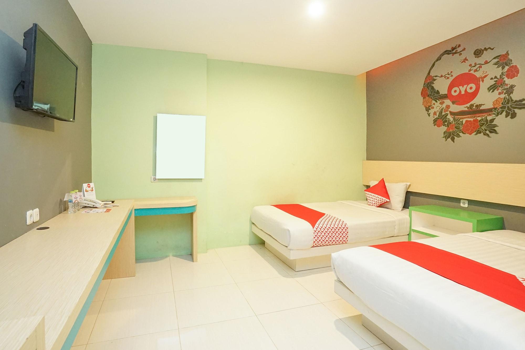 Oyo 277 Rukotel Near Rsu Adi Husada Undaan Kota สุราบายา ภายนอก รูปภาพ