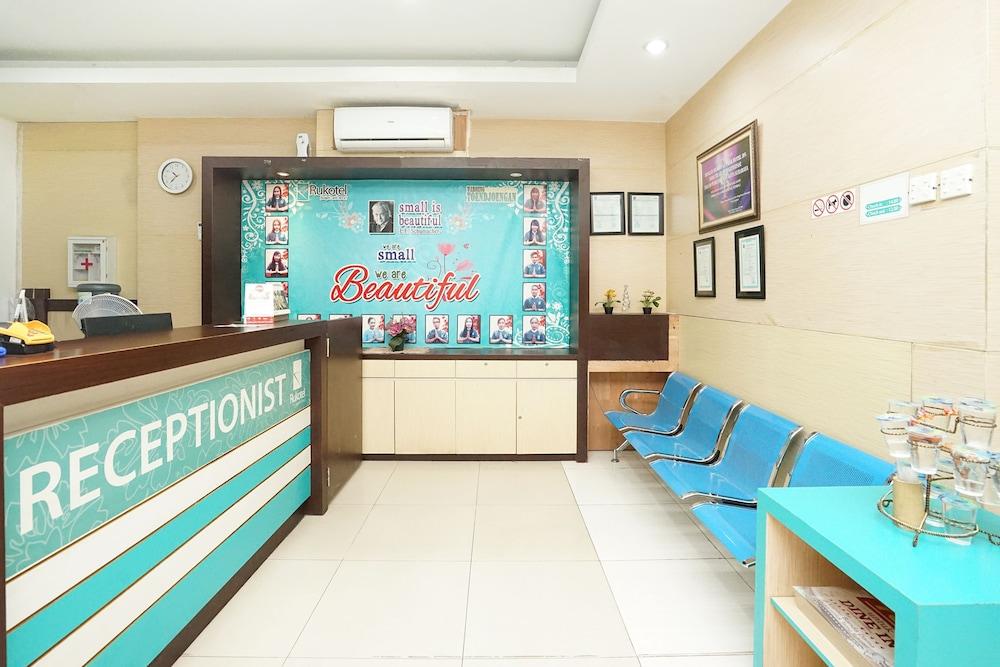 Oyo 277 Rukotel Near Rsu Adi Husada Undaan Kota สุราบายา ภายนอก รูปภาพ
