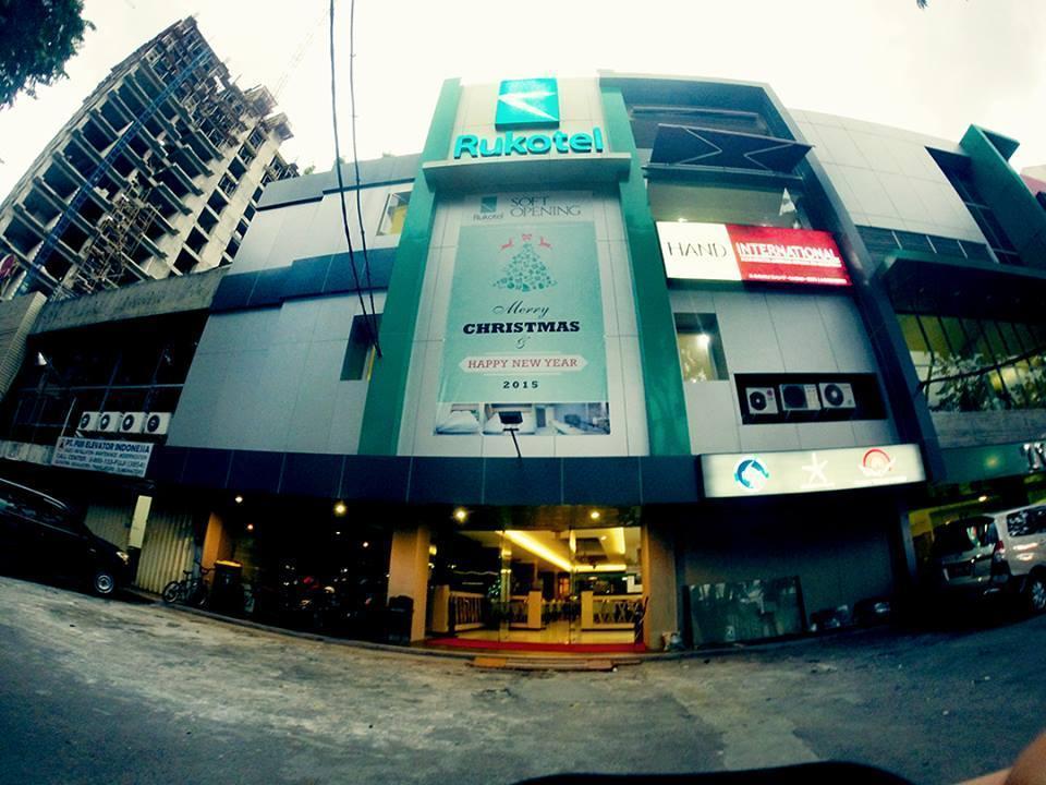 Oyo 277 Rukotel Near Rsu Adi Husada Undaan Kota สุราบายา ภายนอก รูปภาพ