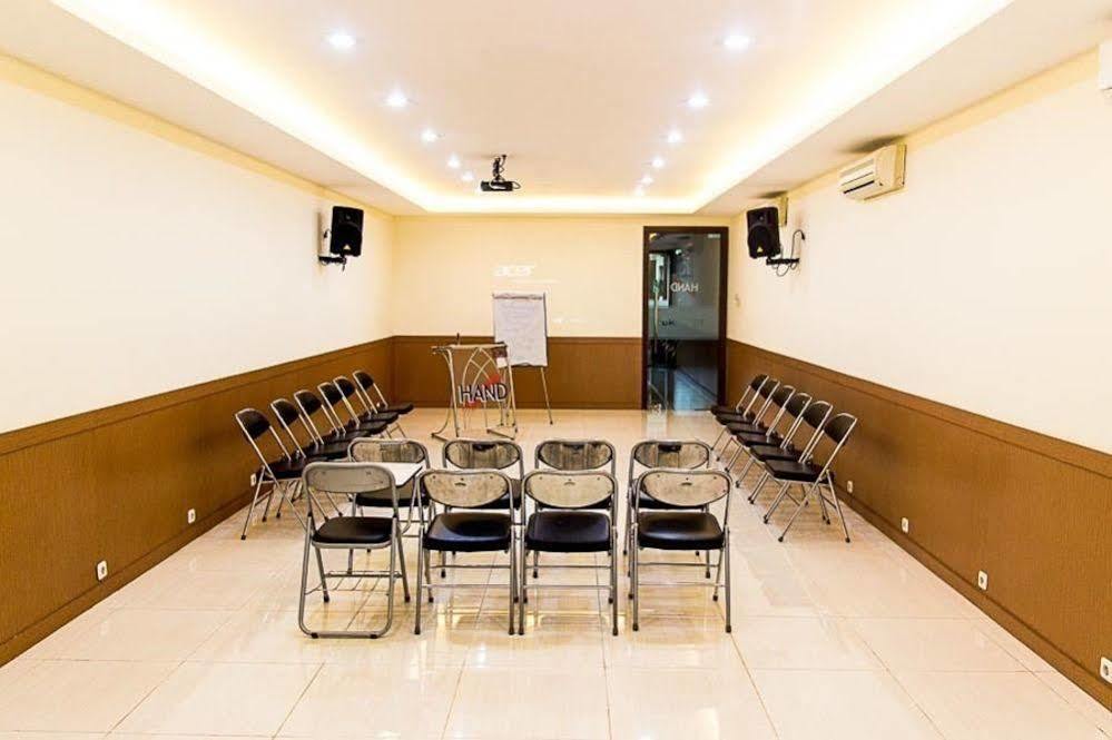 Oyo 277 Rukotel Near Rsu Adi Husada Undaan Kota สุราบายา ภายนอก รูปภาพ