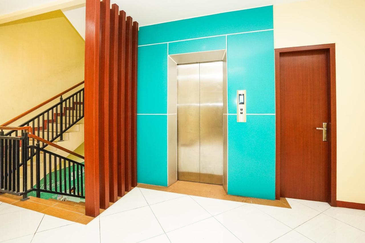 Oyo 277 Rukotel Near Rsu Adi Husada Undaan Kota สุราบายา ภายนอก รูปภาพ