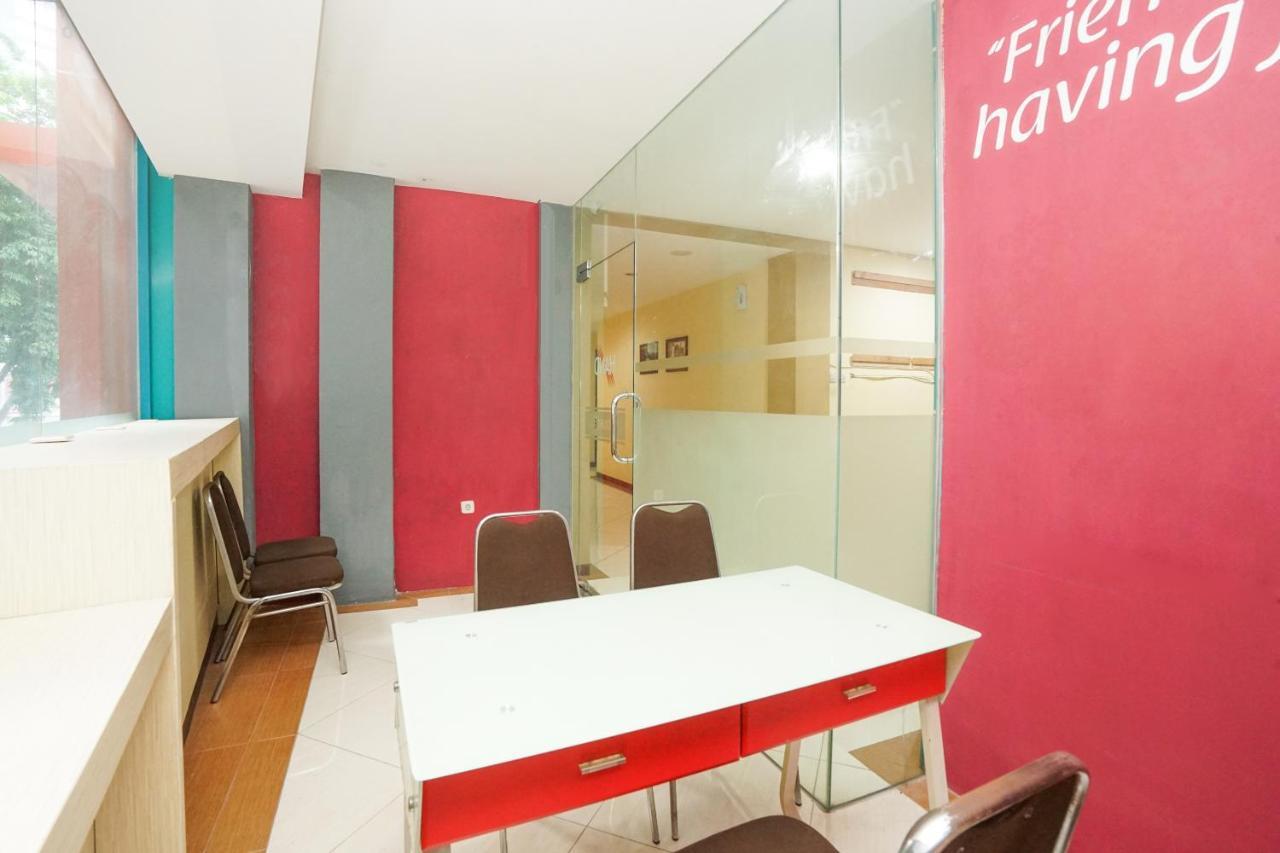 Oyo 277 Rukotel Near Rsu Adi Husada Undaan Kota สุราบายา ภายนอก รูปภาพ